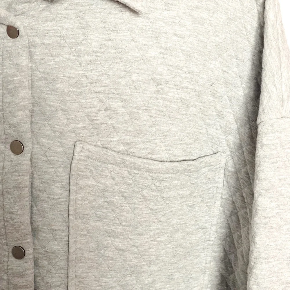 ACOA Medium Gray Quilted Shacket - Picture 3 of 6